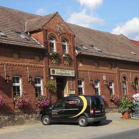 Werners Landgasthaus Lieskau Ngoại thất bức ảnh
