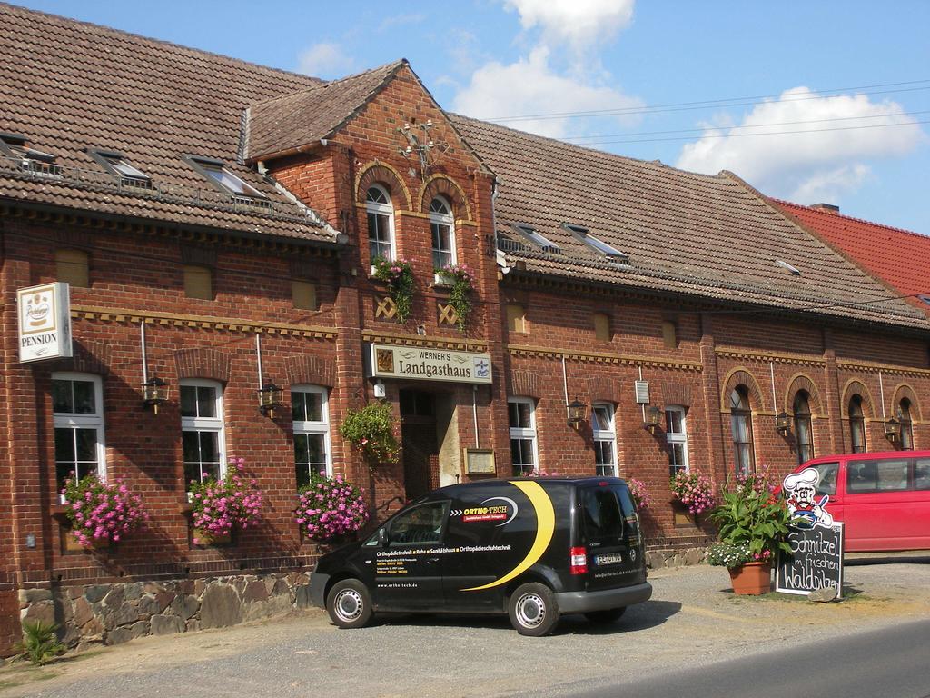Werners Landgasthaus Lieskau Ngoại thất bức ảnh