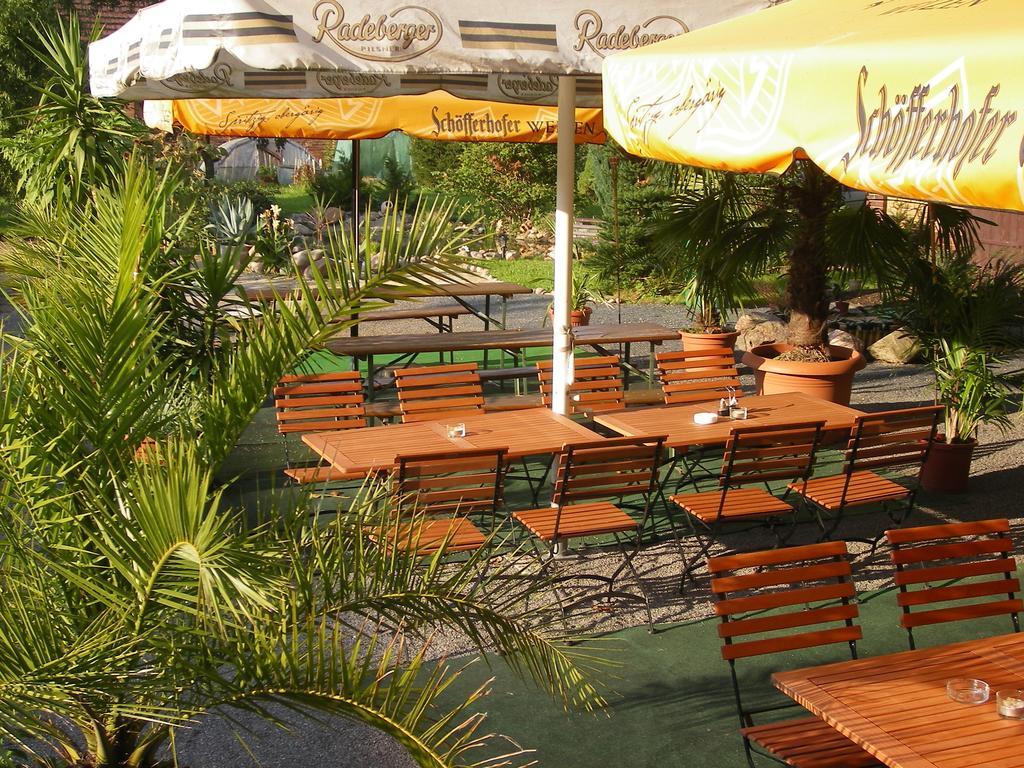 Werners Landgasthaus Lieskau Ngoại thất bức ảnh