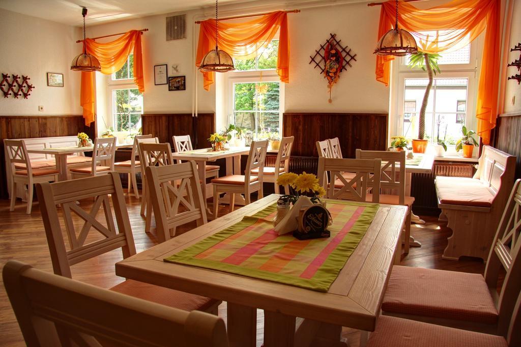 Werners Landgasthaus Lieskau Ngoại thất bức ảnh