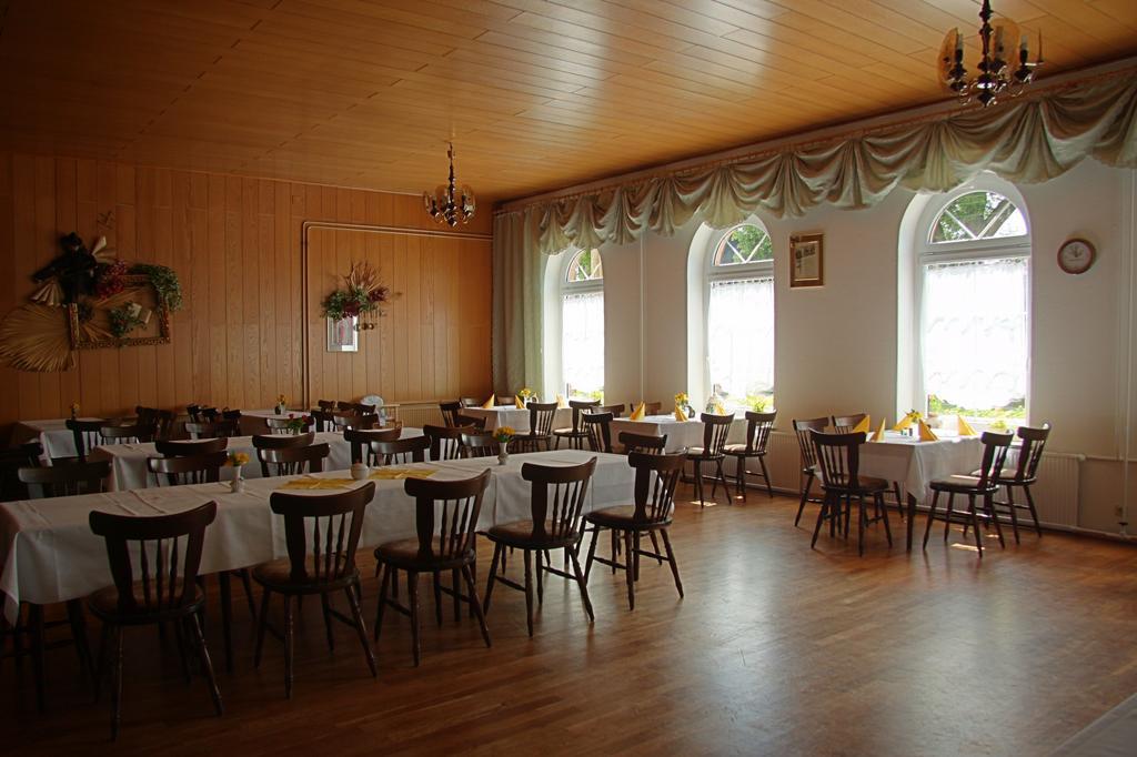 Werners Landgasthaus Lieskau Ngoại thất bức ảnh