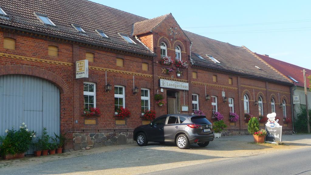 Werners Landgasthaus Lieskau Ngoại thất bức ảnh